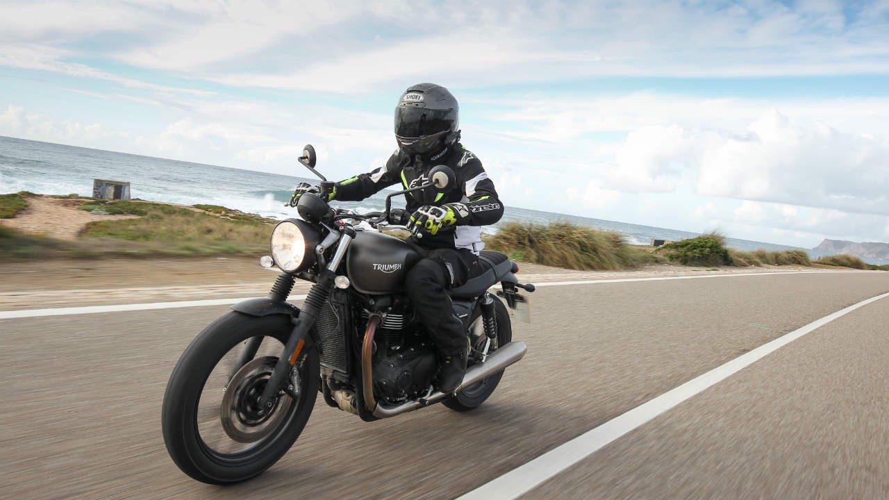 Street twin