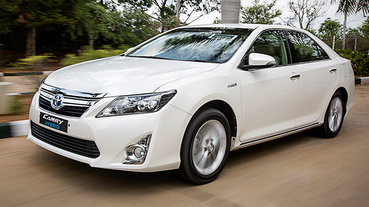 Review Toyota Camry Hybrid Bbc Topgear Magazine India Review Toyota Camry Hybrid
